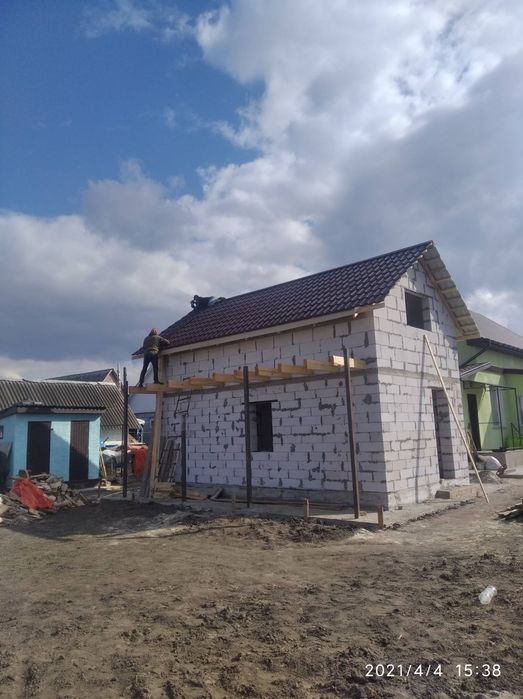 Будівельні роботи, фундамент, блок, кирпіч, покрівля