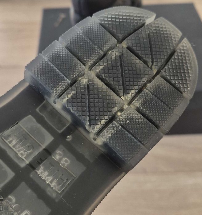 Нові зимові ботинки Tommy Hilfiger (коробка, чек з ЄС)