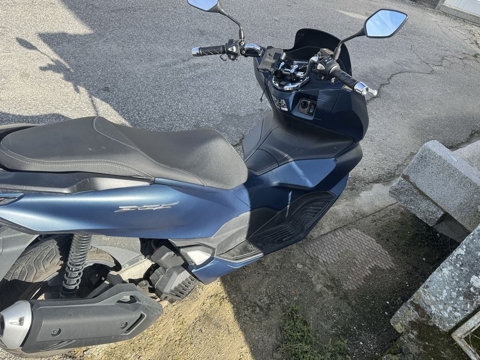 Vendo moto pcx 2024