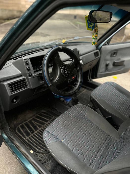 Продажа Славута 1.1 карбюратор ,поставлен електро насос.1999р.