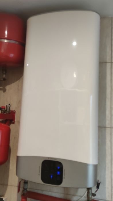 Ariston velis evo 100. Zbiornik CWU, bojler