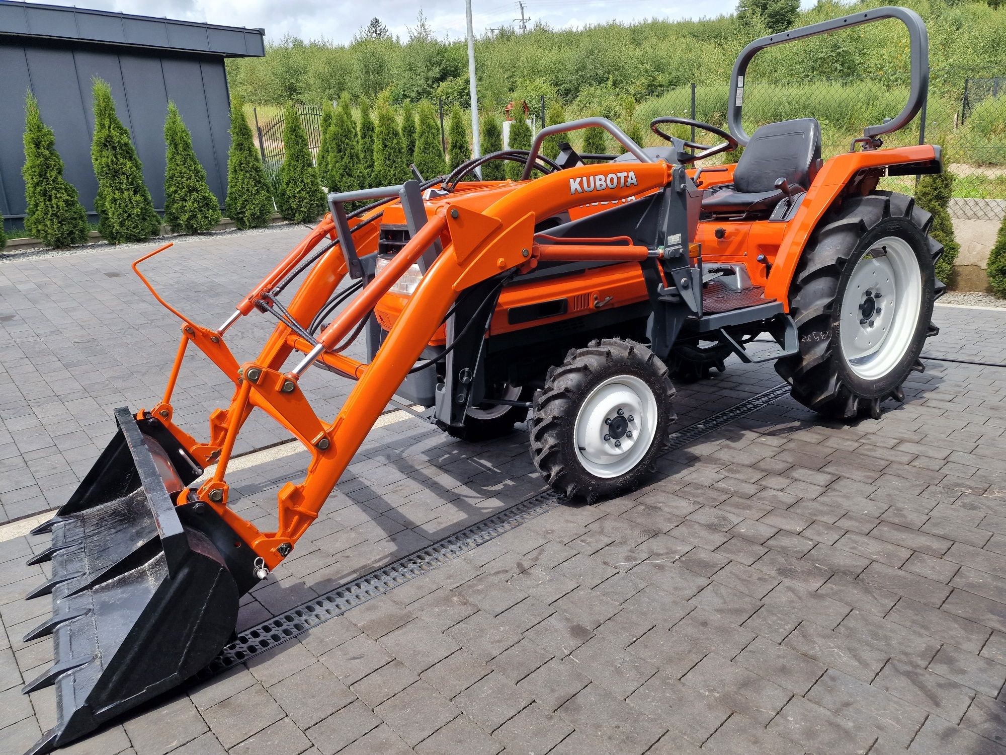 Mini traktor Kubota GL23,ładowacz czołowy,4x4,japoński traktorek