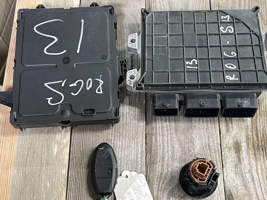 Эбу Nissan Rogue Sport  SL 2.0  блок управления + Блок комфорта