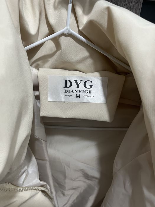 Пуховик женский DYG Dianyige размер S/M