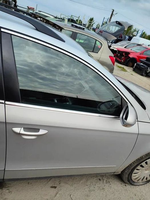 VW PASSAT B6 05r DRZWI PRAWY PRZÓD PRZEDNIE LA7W GOŁE