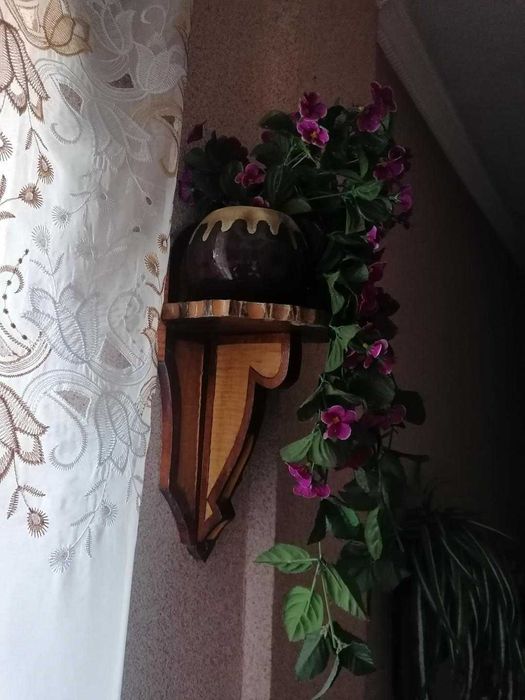 Дерев'яна підставка для квітів