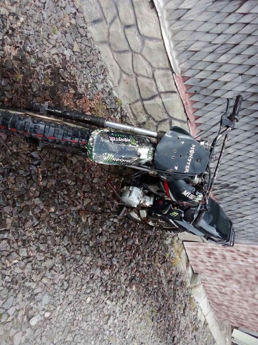 Продам мотоцикл 200куб