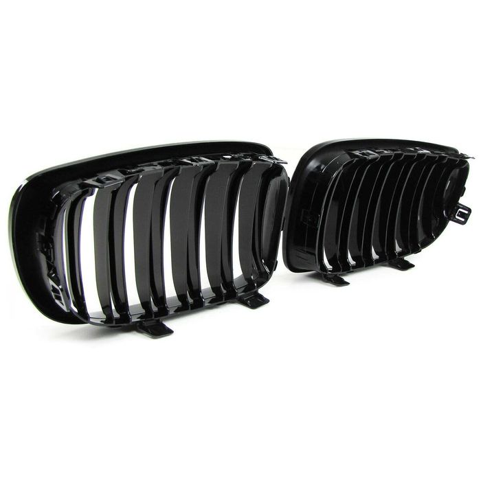 Grelas para BMW Série 1 E81 E82 E87 E88 Grade Dupla Preta Brilhante