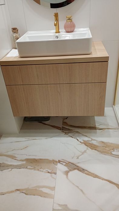 Meble na wymiar  Stolarz