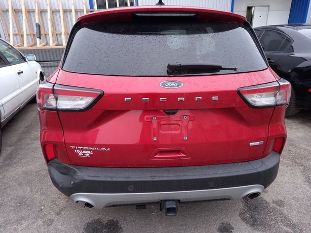 Ляда крышка багажника Ford Escape Titanium 2019 2020 mk4