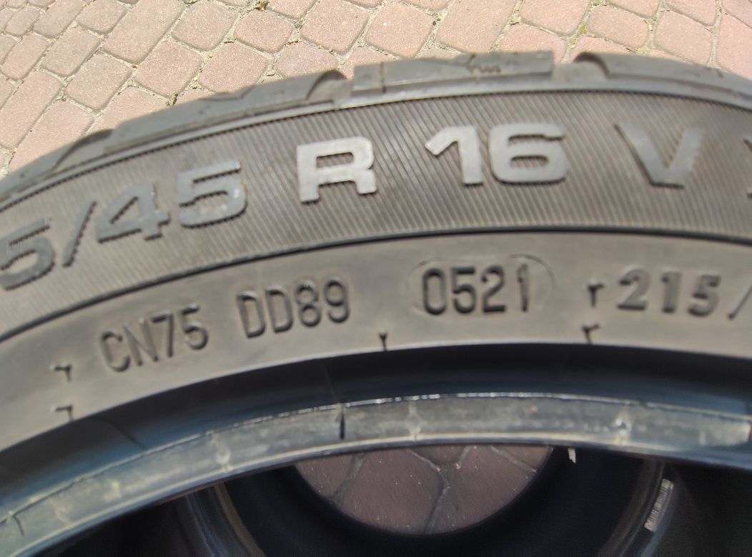 215.45.16  2021 rok Uniroyal