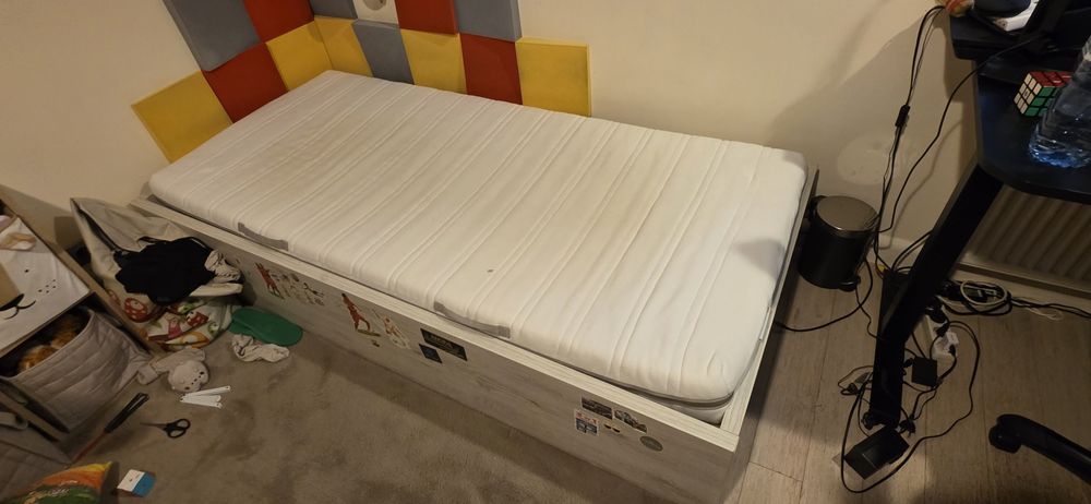 Łóżko młodzieżowe