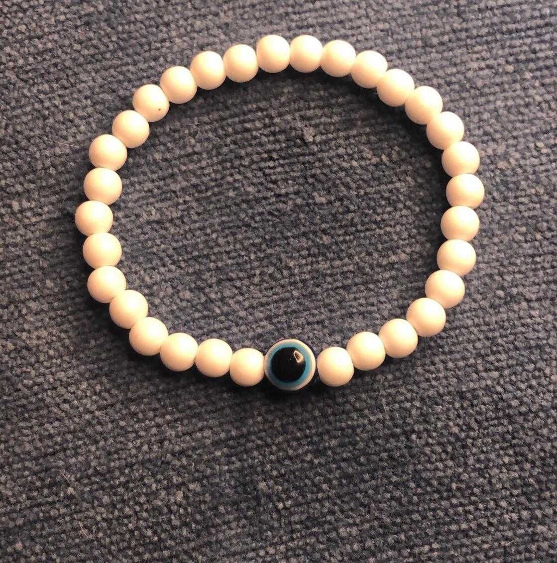 pulseiras variadas