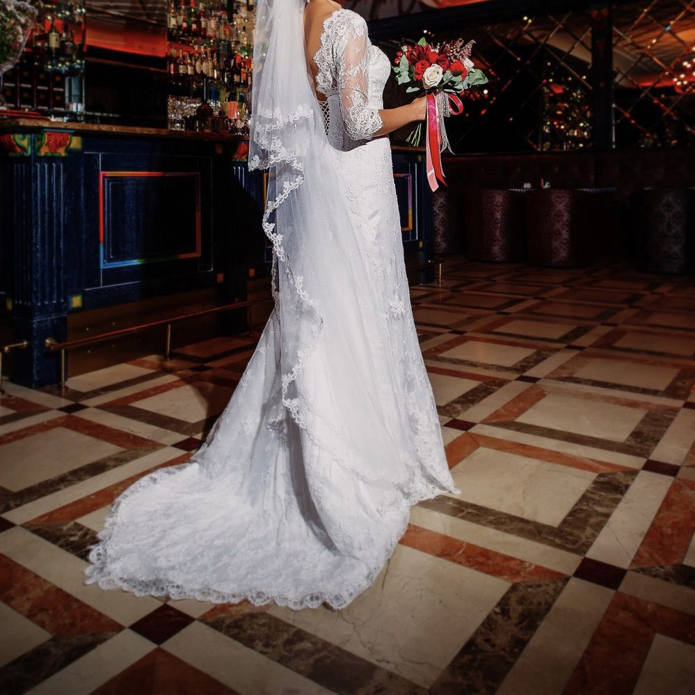Ексклюзивна весільна сукня з мережива