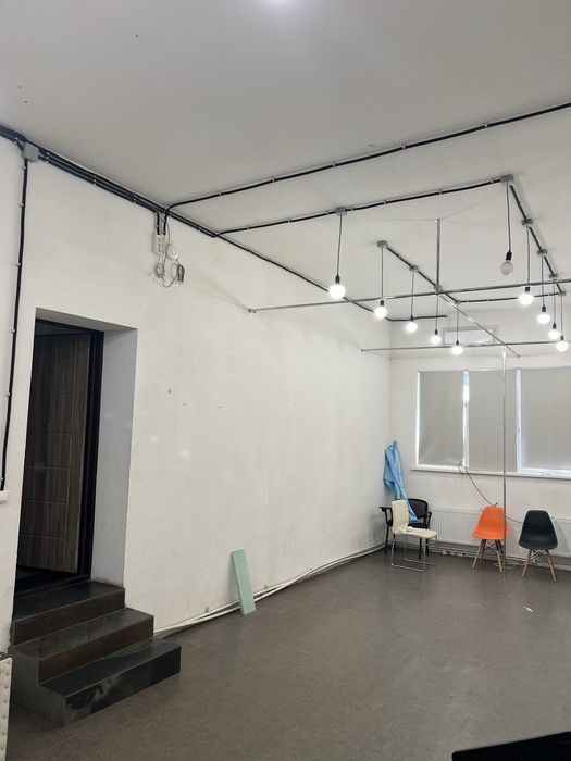 Кабінет з готовим ремонтом під оренду 46.25 кв.м