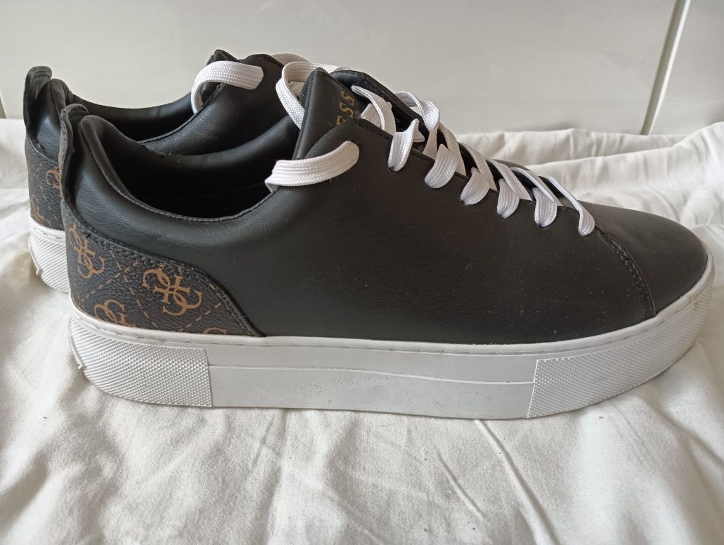 Sneakersy Guess Gianele