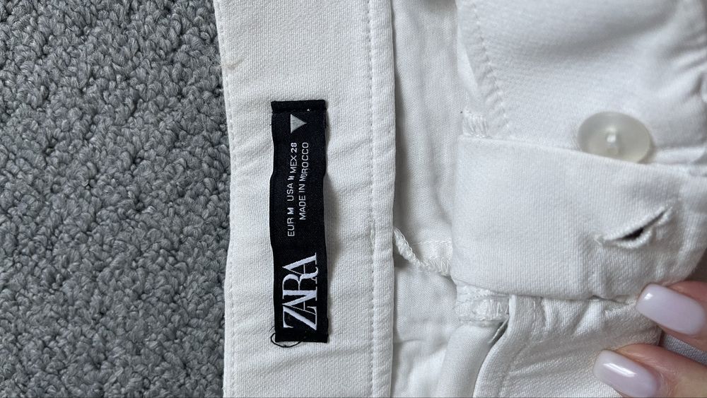 Шорти Zara білі