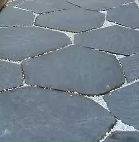 Czarne Płyty Kamienne Bazaltowe Ścieżkowe Owalne do Ogrodu Łupek