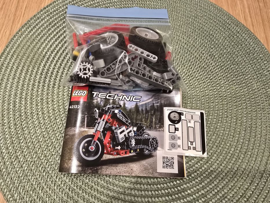 Lego technic motocykl 42132