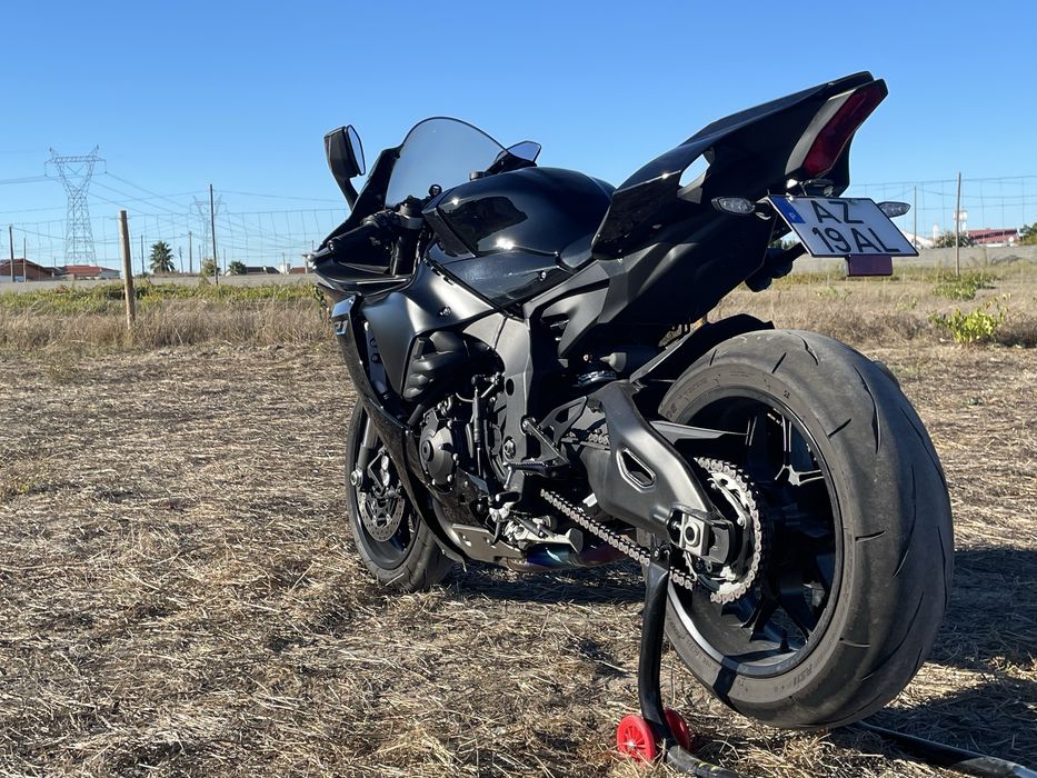 Yamaha R1 2023 - Como Nova!