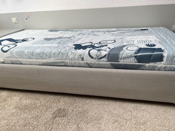 Łóżko tapicerowane NAP z materacem 90x200