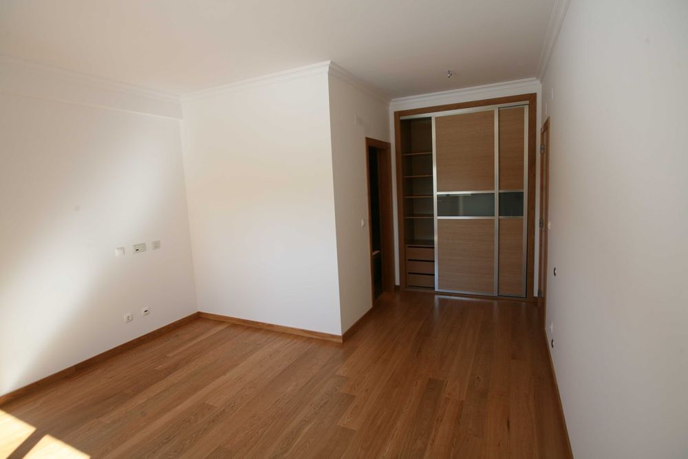 Arrenda-se T3 Lumiar