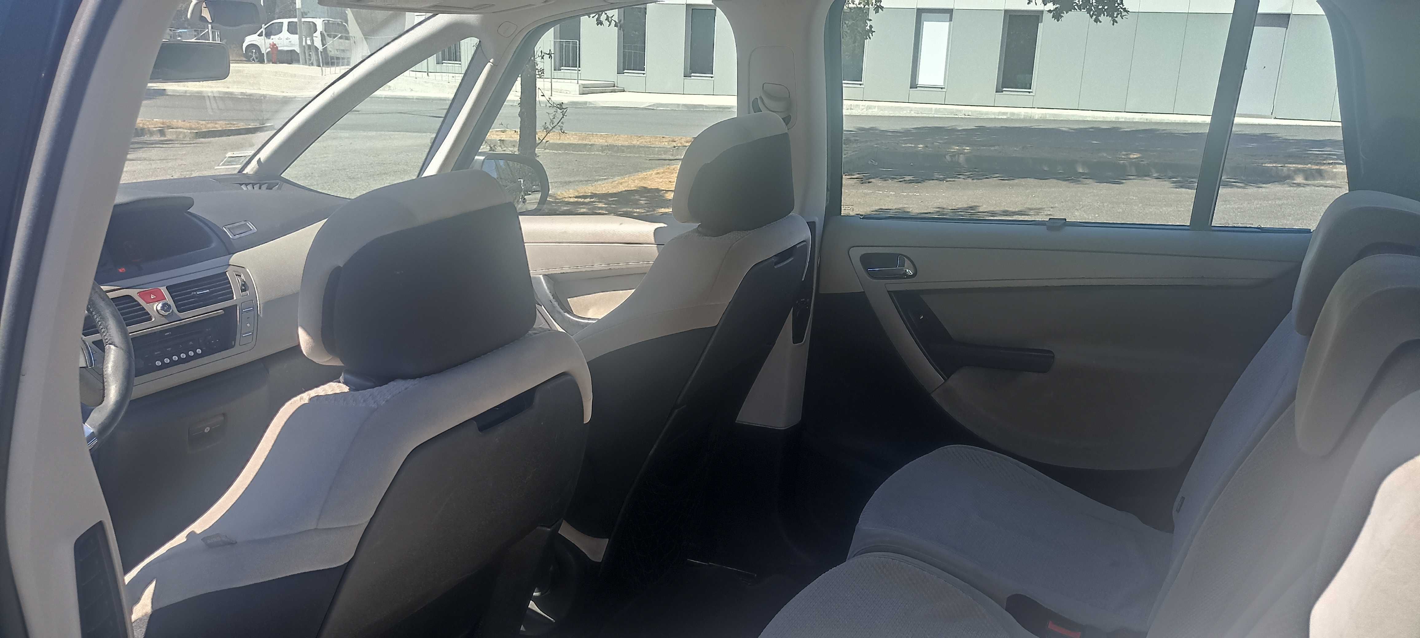 Citroen C4 Picasso 1.6 HDi 2009 - 7 Lugares - Automático