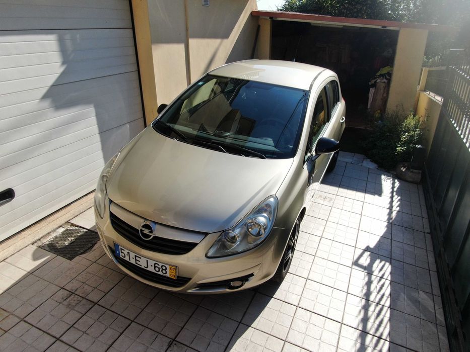 Opel Corsa 1.2 Cosmo 2007 – Carro económico e fiável
