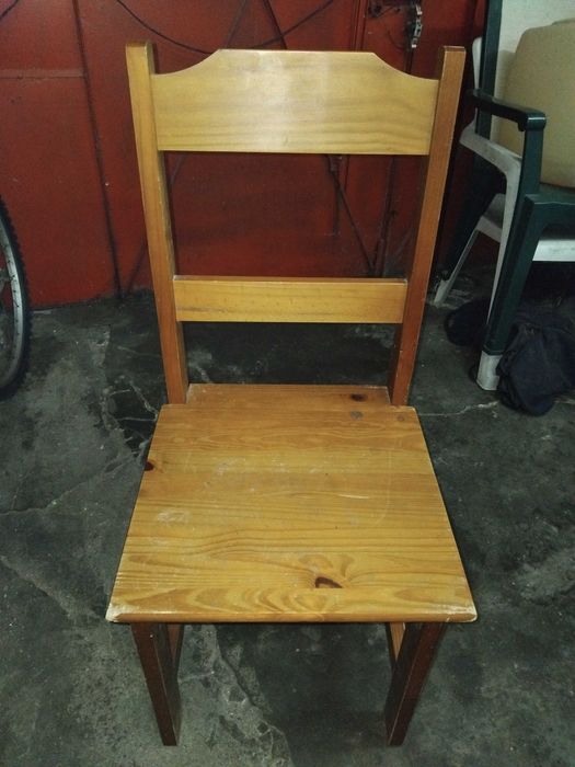 4 cadeiras de jantar em madeira maciça