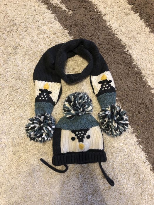 Шапка з шарфом zara