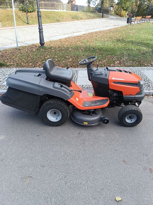 Traktorek kosiarka Husqvarna TC 138 Manual ,pompa oleju