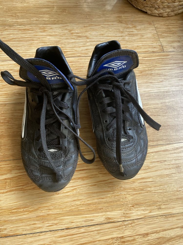 Korki pilkarskie Umbro rozm 31, Kraków Skawina