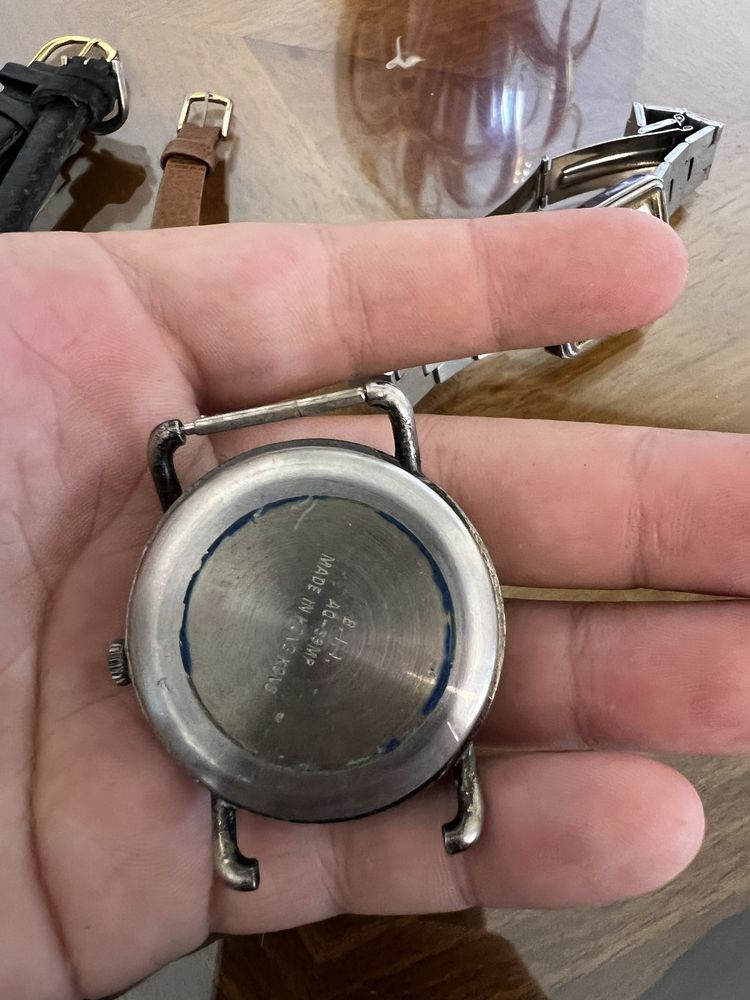 Relogio antigo quartz cheväl