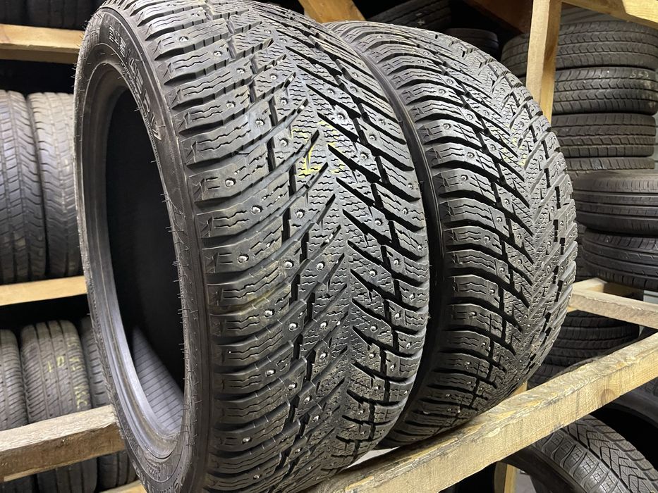 Шини зимові 245/45R17 NOKIAN Hakkapeliitta 10 2шт 8мм 23рік