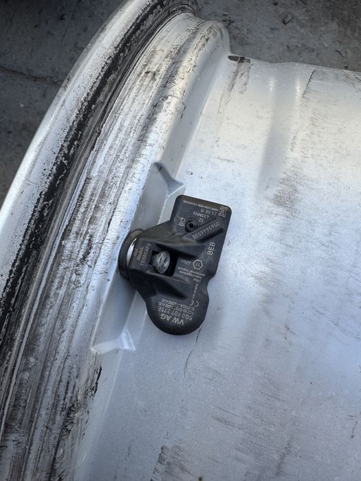 Диски 5x130 R17 Volkswagen Touareg Karakum каракум з датчиками тиску