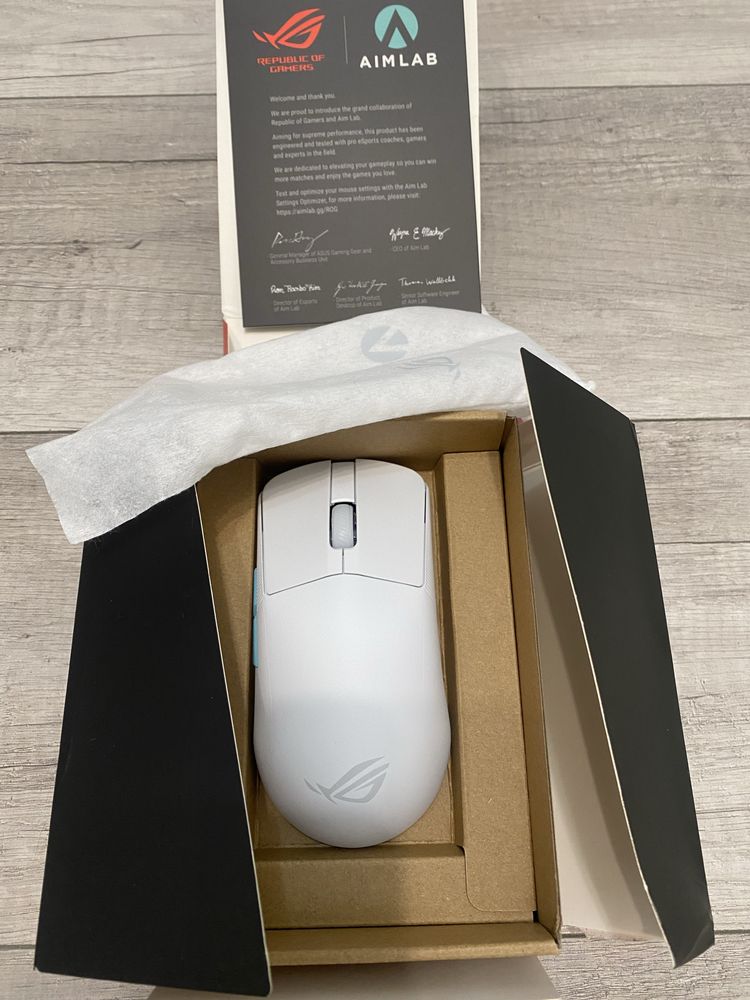 Миша Asus Rog Harpe Ace Aim Lab Edition white Нова