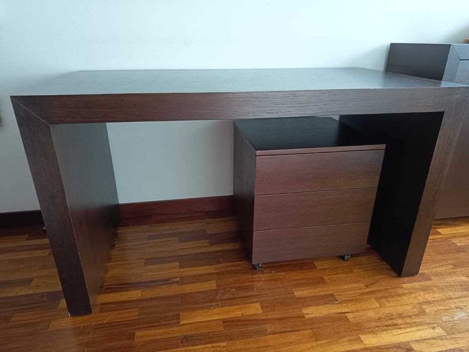 Secretária + módulo gavetas