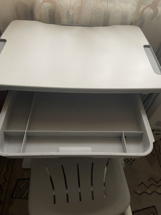 Детская парта СРОЧНО