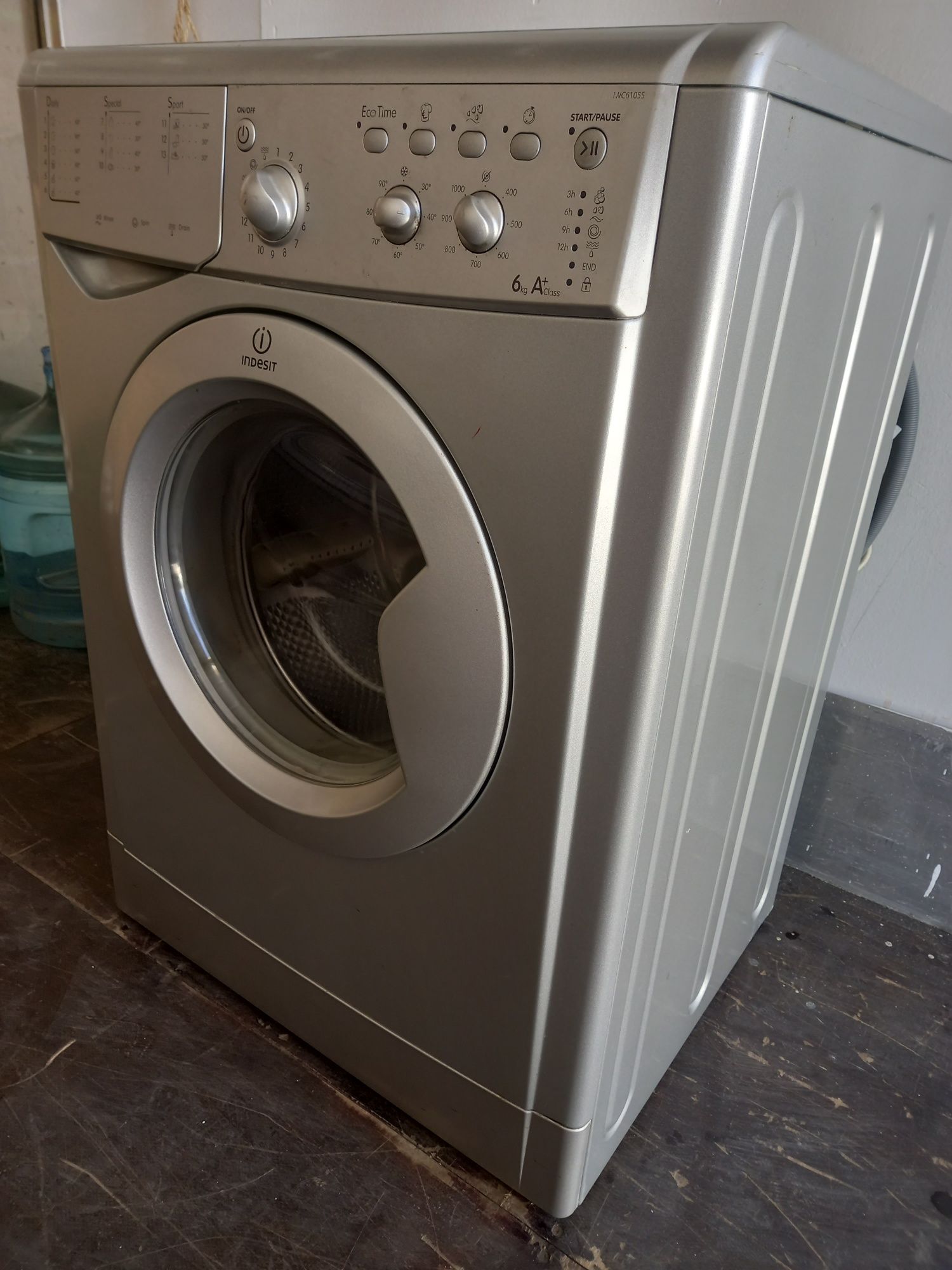 Máquina de lavar roupa Indesit