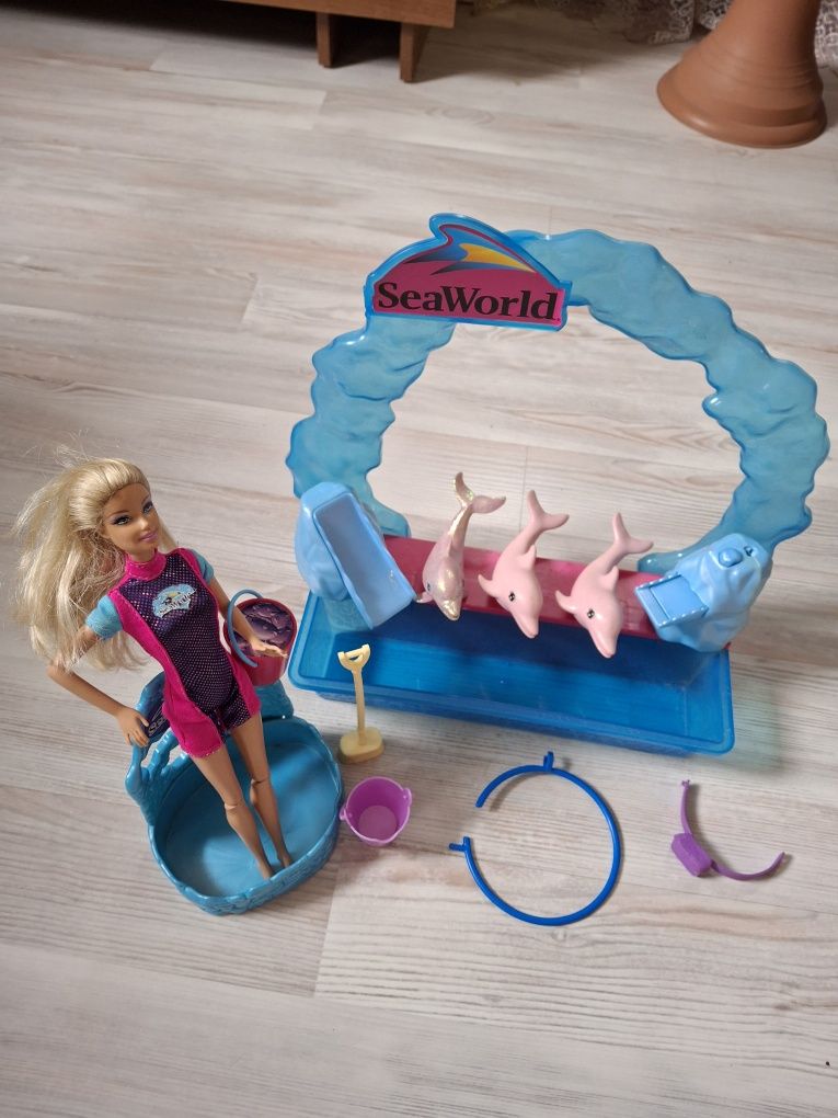 Набор Барби: тренер дельфинов от Mattel.