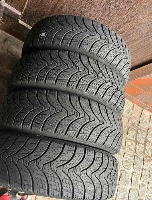 Продам зимнюю резину 175/70 R13 Premiorri
