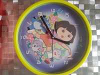 Zegarek  z Dorą . Dora poznaje świat.