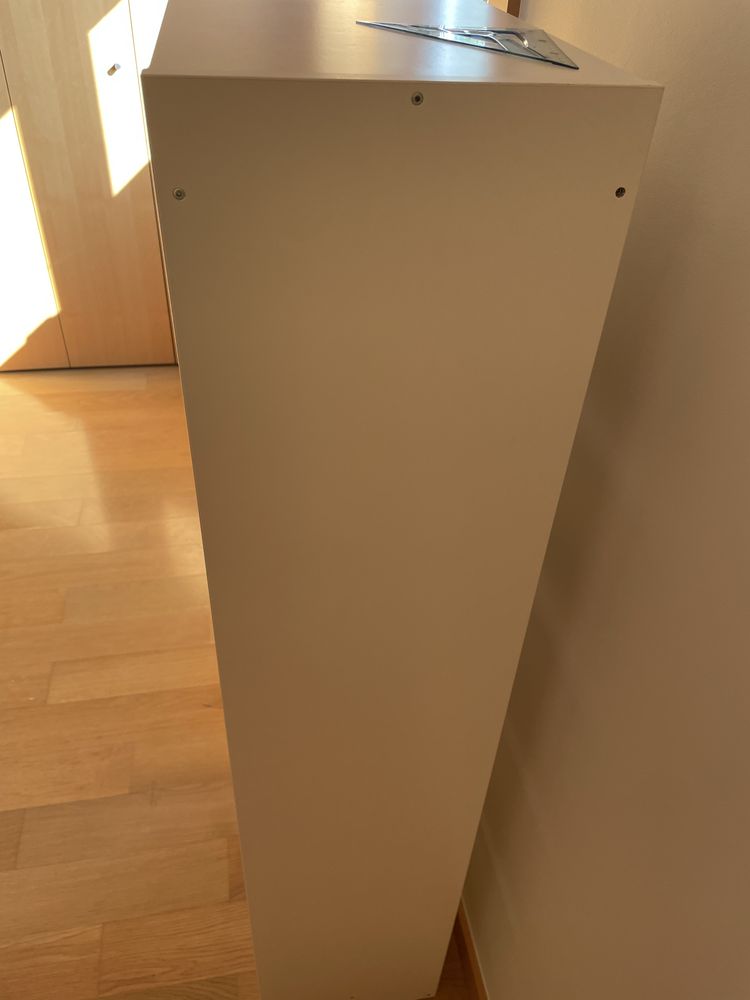 Estante Trofast ikea com 5 caixas de arrumacao