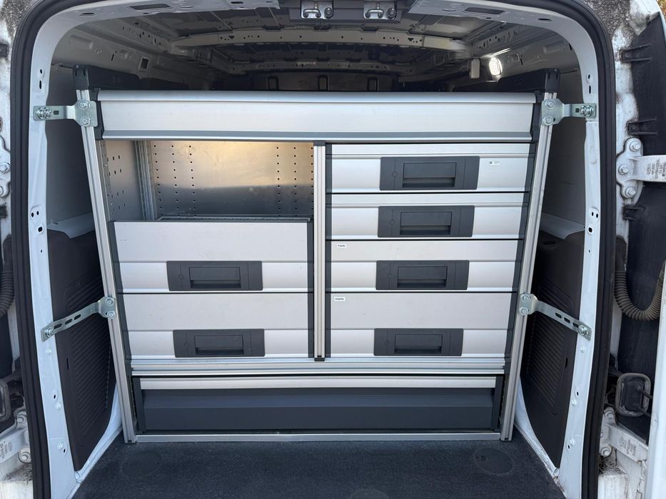 Zabudowa Regały BOTT  Szafki bus blaszak