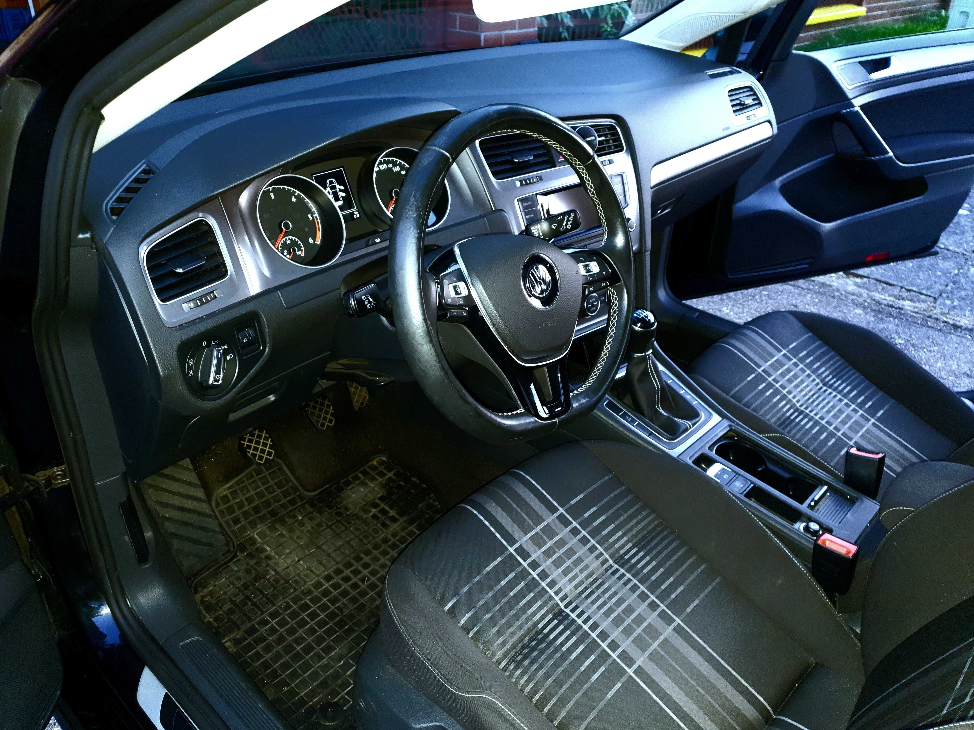 Sprzedam Golfa 7 2015r  1.6tdi blue motion
