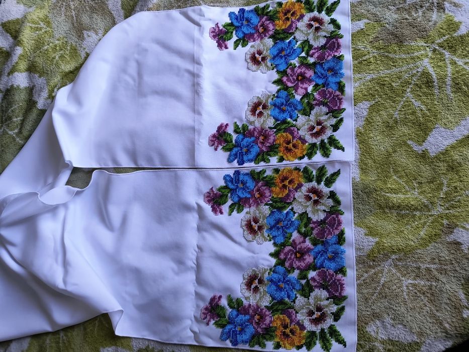 Рушник весільний вишитий бісером