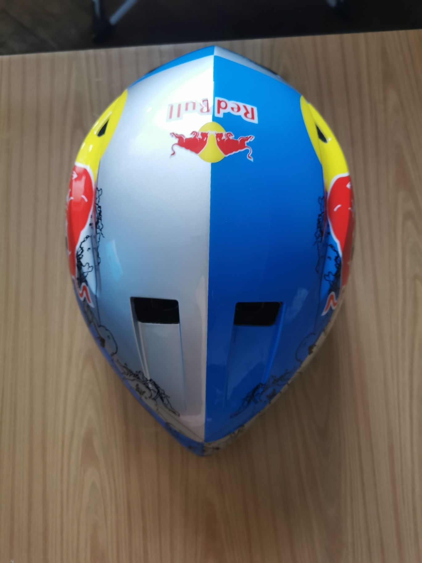 Kask Triathlon RedBull