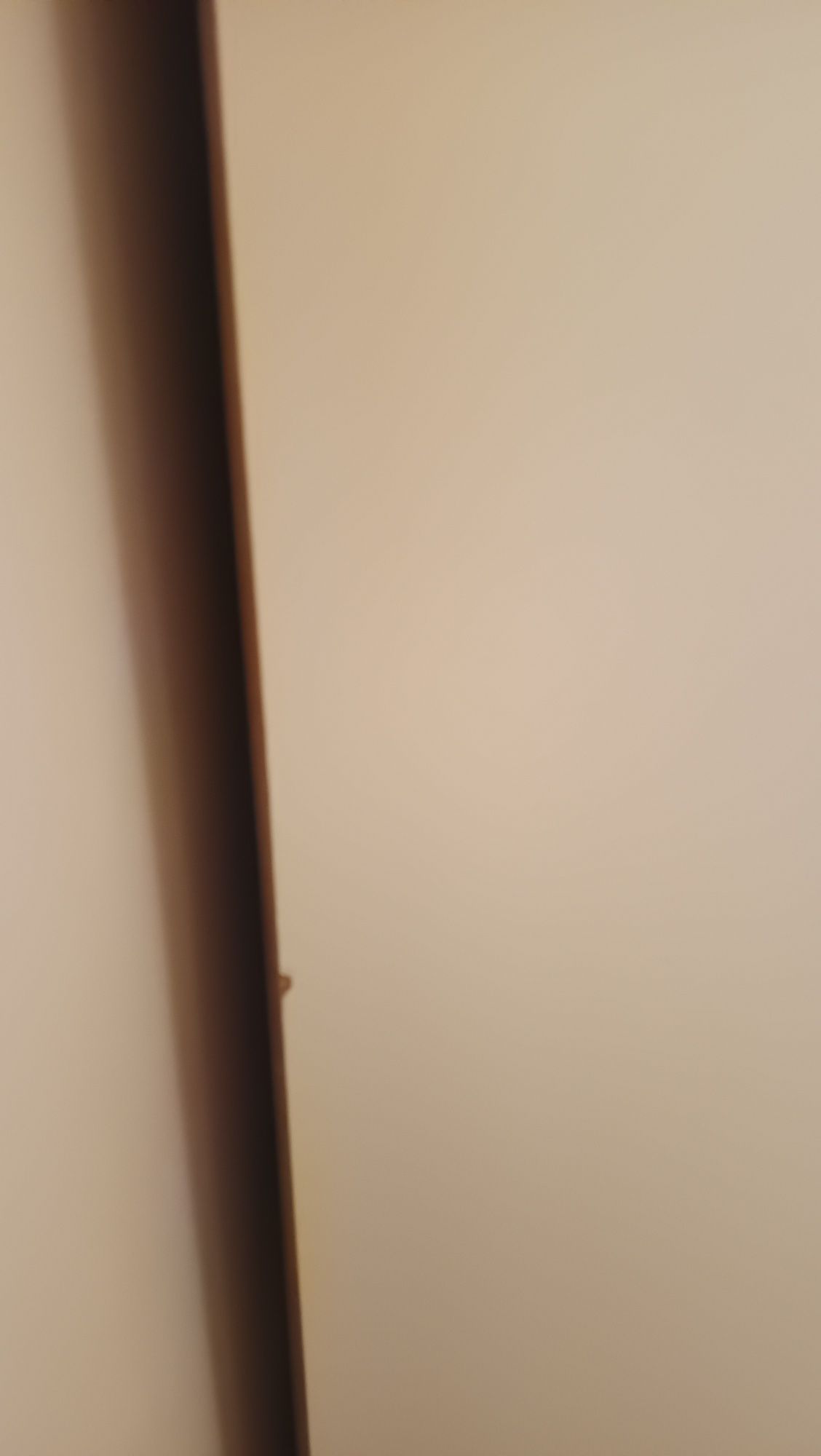 Guarda roupa 2m altura 1.50 comprimento e 60 cm de profundidade