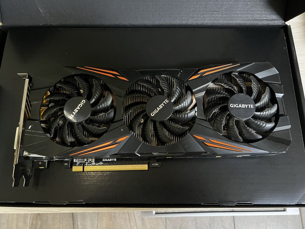 Відео карта GIGABYTE 1070G1