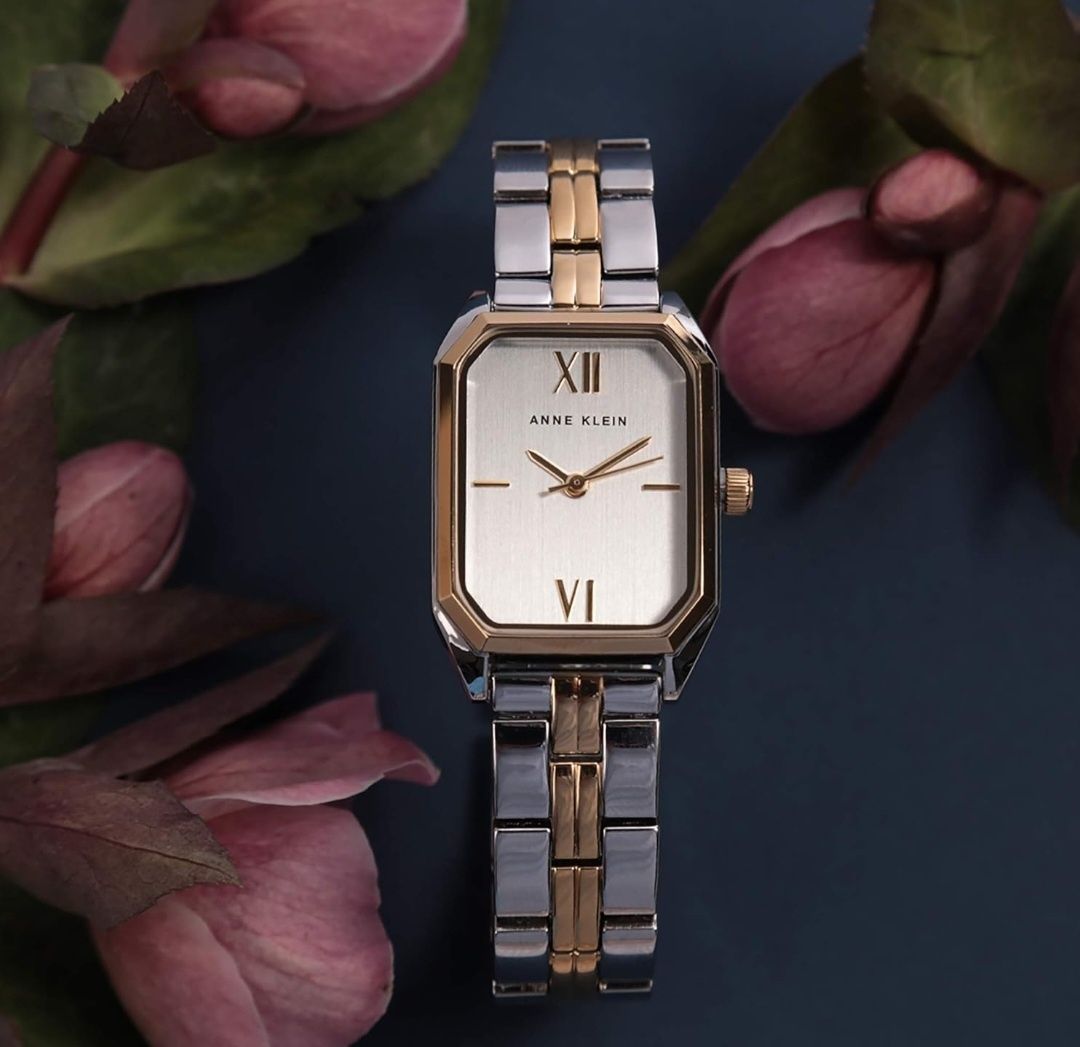 Женские часы-браслет Anne Klein